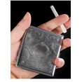thumbnail image 4 of 1 Uds caja de cigarrillos de Metal de acero inoxidable en relieve caja de cigarrillos anticompresión portátil para hombres receptáculo Individual de moda de humo áspero, 4 of 5