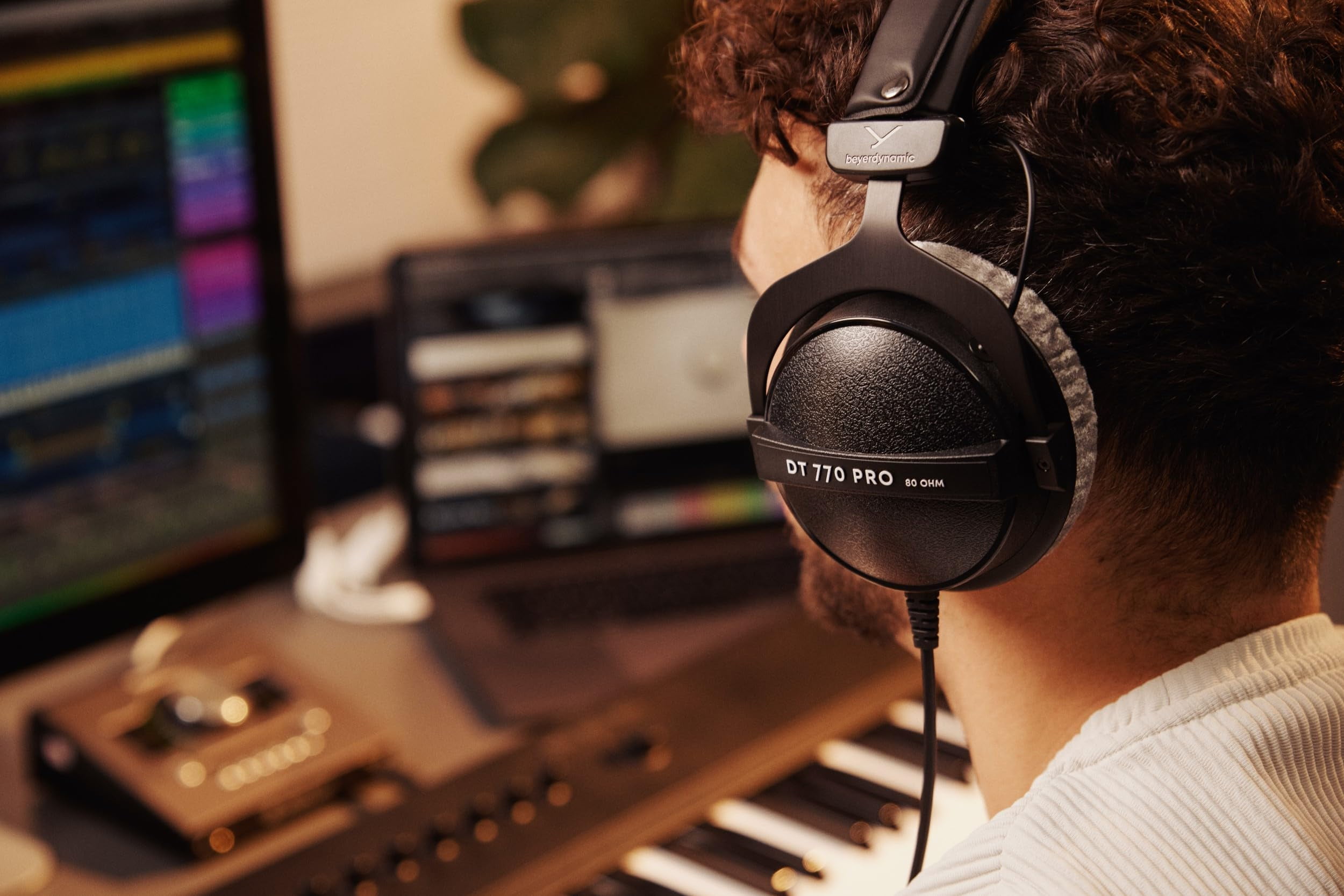 beyerdynamic DT 770 PRO 80 Ohm over-ear studio headphones in Gray. Enclosed design, wired for professional recording and monitoring