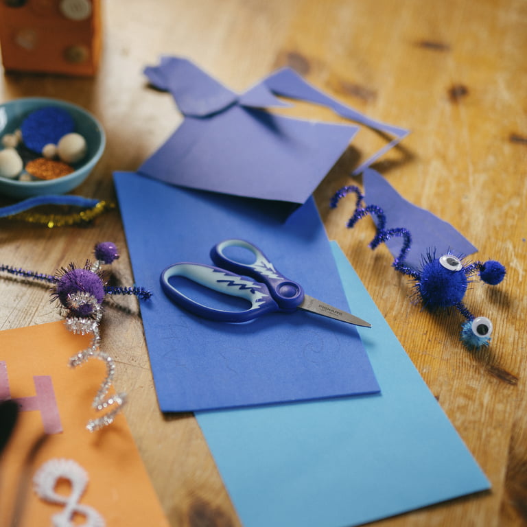Fiskars SoftGrip Kids Scissors, 5, Blunt, School Supplies for Kids 4+,  Blue/Black Lightning