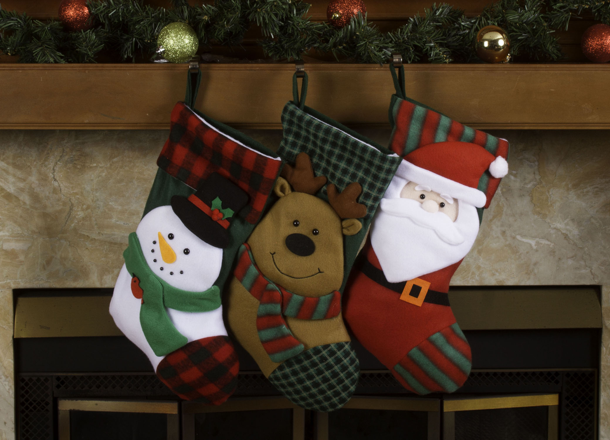 LYLYFAN Christmas Stocking 18 Set of 2 Big Xmas Stockings with Plaid Snowflake and Plush Faux Stocking for Xmas Tree Decorations