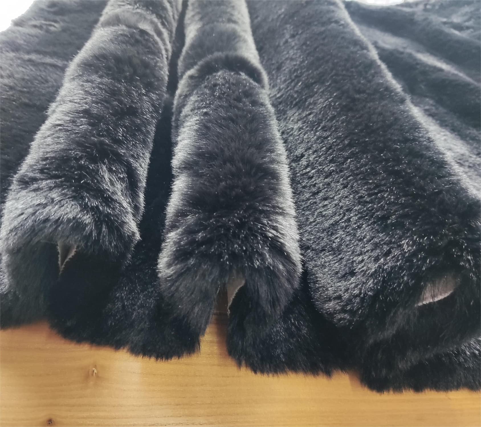 Ghouse 6x6 Soft Black Faux Fur Round Rug, Machine Washable Area Rugs for Bedroom Fluffy Rugs for Living Room,Carpet Sheepskin Rug