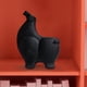 thumbnail image 3 of Estatua de caballo, figura de cerámica abstracta, moderna, geométrica, única, coleccionable. Negro, 3 of 9