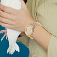 thumbnail image 3 of Reloj de pulsera de moda con diamantes de imitación y números romanos de cuarzo para mujer., 3 of 7