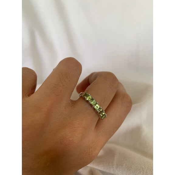 Carillon Peridot Ring, Gemstone Band 1.24 ct 925 Sterling Silver Ring for Women, Ring Size : 4