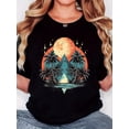 thumbnail image 1 of Camiseta Para Mujer Verano Suave Camiseta Con Cuello Redondo Para Mujer Para Caminar Por La CalleCasual Style] Women's Retro Tropical Sunset Print Tee - Black Short Sleeve with Palm Tree & Moon Desi, 1 of 7