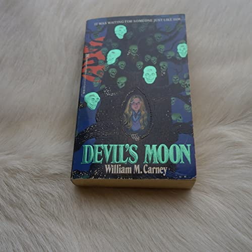 Pre-Owned Devil's Moon (Paperback) 0821724045 9780821724040