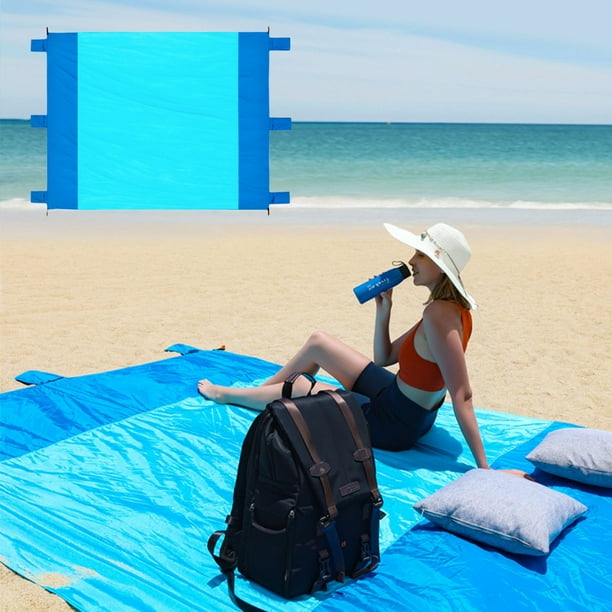 Colchoneta de playa súper grande doble color | Manta de picnic de nailon resistente a la arena e impermeable | Ripstop ligero de secado rápido | 107x80 pulgadas | 4 clavos molidos y 6 sacos de arena