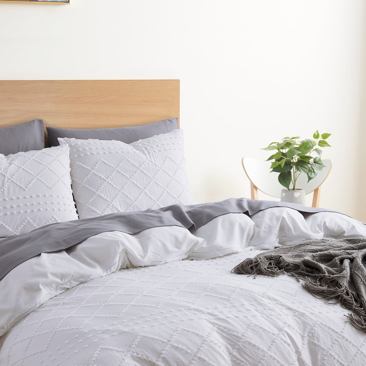 Nestl Boho 3 Piece Duvet Cover Set, Tufted Embroidery Double Brushed Duvet Cover with Button Closure with 2 Pillow Shams, King (90"x104") - White