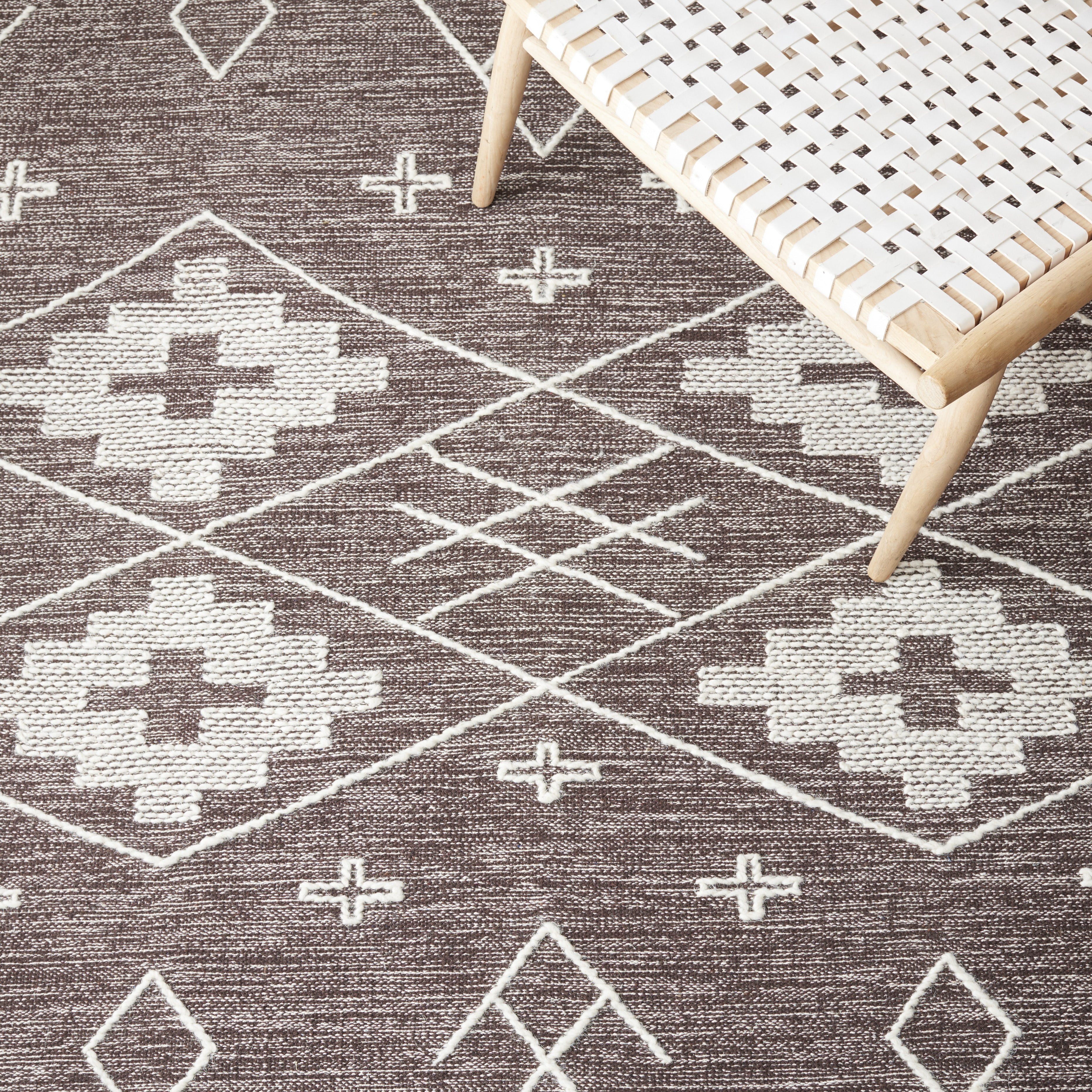Safavieh Kilim Phelim Tribal Area Rug, Brown/Ivory, 4' x 6'