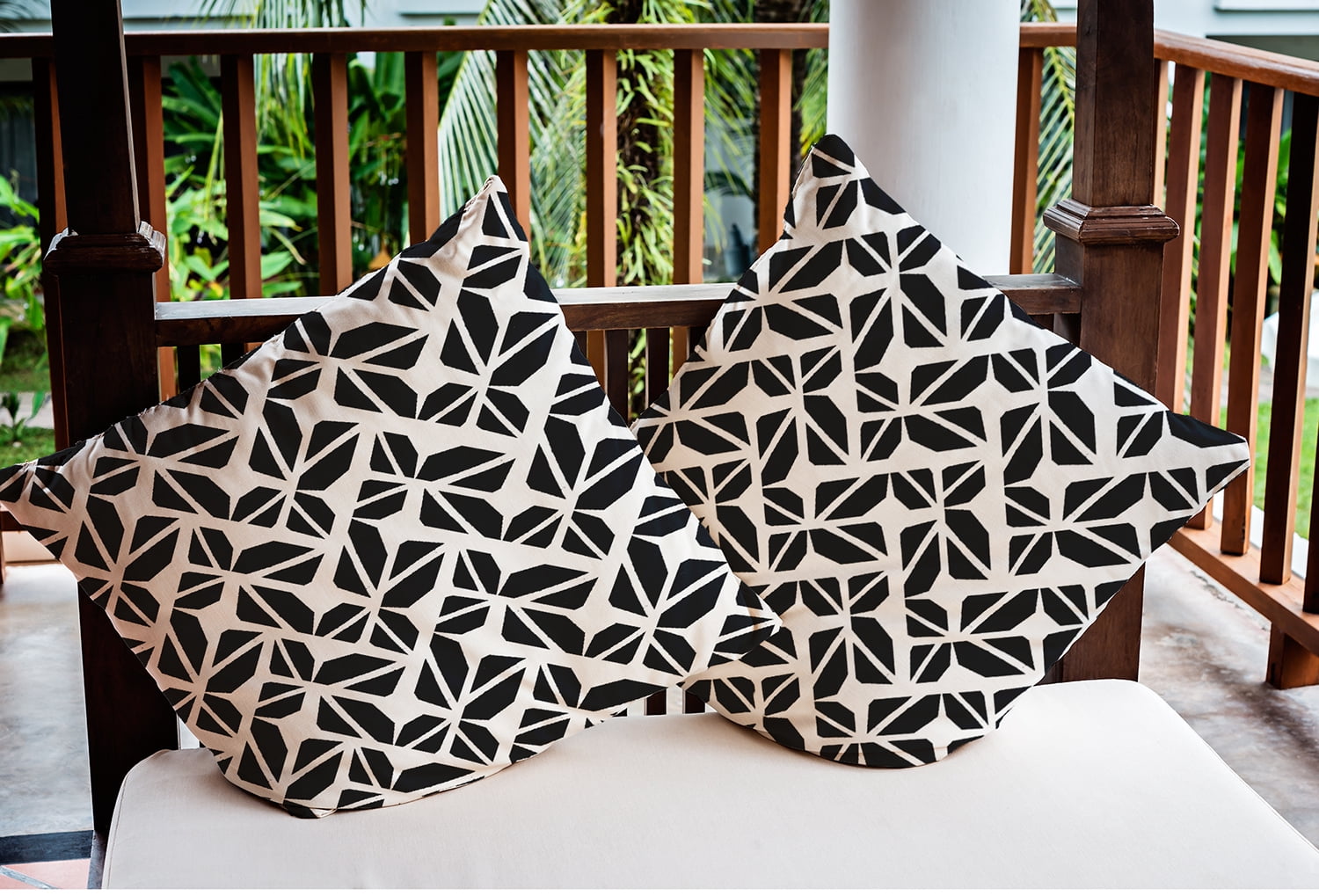 16" x 16" Simply Daisy Kaleidoscope Graffiti Polyester Indoor/Outdoor Pillow, Black Qty 1