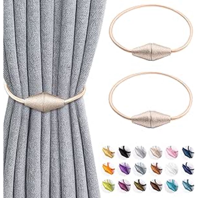 ZYNERY 2 Pcs Embrasses Magnétiques pour Rideaux en beige, avec Corde en Polyester-Soie durable et Aimants Plaqués Nickel. Ces Embrasses Réglables de 46 cm Conviennent aux Rideaux Légers Ou Lourds, Offrant une solution Élégante et Pratique pour la Déco de la Maison, du Bureau Ou de l'Hôtel. Comprend Deux Embrasses à Finition Lisse et Résistante aux Effilochages.
