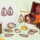 thumbnail image 4 of Kit de 78 piezas para hacer aretes de madera (9 pares) con dijes musicales, instrumentos musicales, guitarras ligeras de madera, arpa, lágrima, grandes, ganchos para aretes, anillos de salto., 4 of 5
