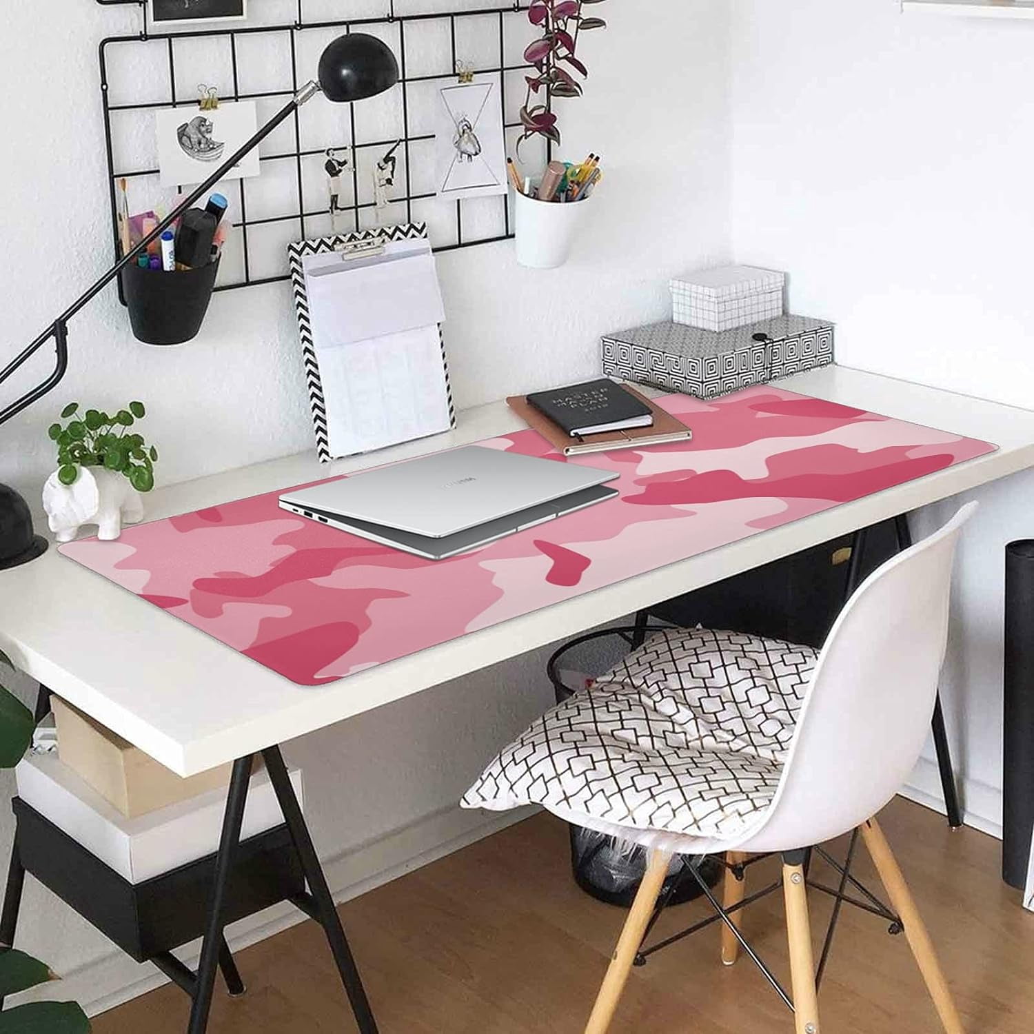 Pink Camouflage Large Gaming Mouse Pad Big Mousepad Mice Keyboard Mat with Non-Slip Rubber Base for Computer Laptop Home & Office, 31.5 X 15.7 inch