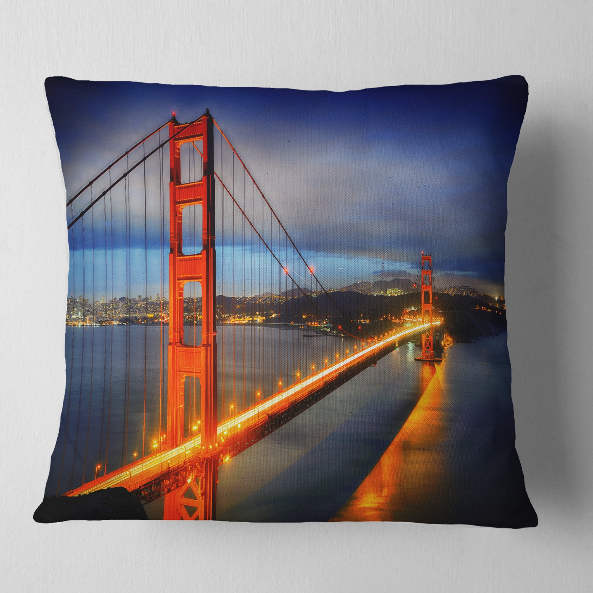 Designart Golden Gate Bridge - Landscape Photography Throw Pillow - 16x16