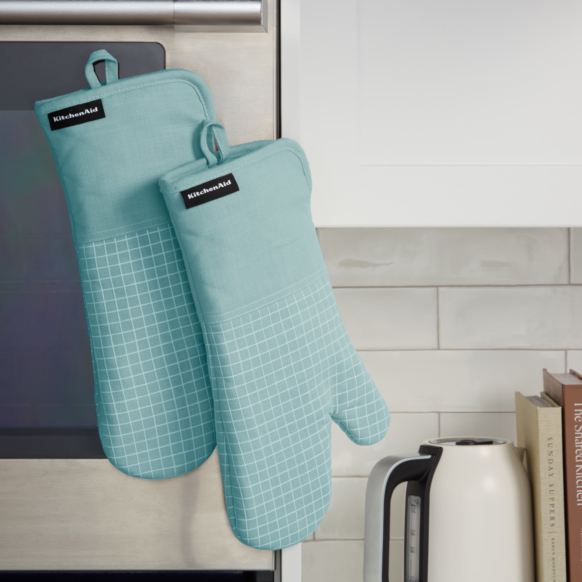 KITCHENAID Gourmet Series Gridlines Oven Mitts 2-Pack Set, Heat Resistant up to 600°F, Soft Silicone Grip, Magnetic Cuff, Mineral Water Aqua, 7"x14"