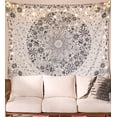 thumbnail image 1 of Tapiz bohemio para colgar en la pared, tapiz floral beige y blanco con estampado de medallón de margaritas y lunares para decoración de dormitorio Tapiz bohemio floral en blanco y negro con estampado, 1 of 5