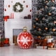 thumbnail image 3 of Bola inflable navideña para exteriores de 55 cm | Esfera decorada de PVC resistente a la intemperie | Decoración para árbol de Navidad y jardín | No requiere luces, 3 of 5