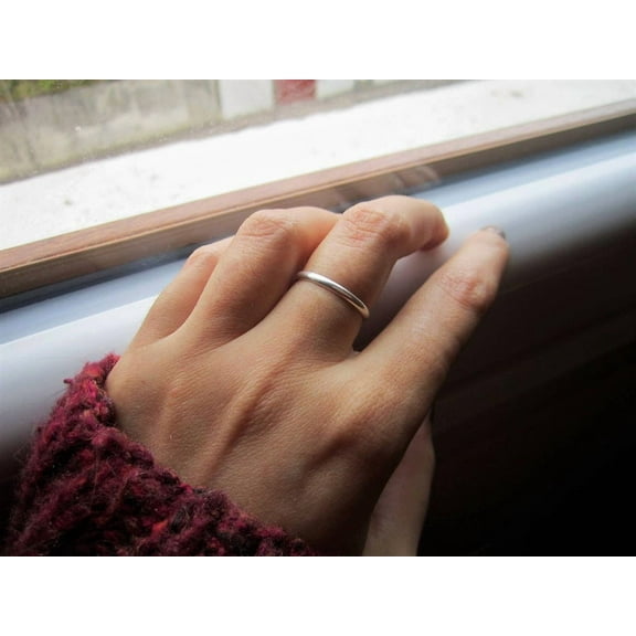 SS DESIGNS Adjustable Fine Minimalist Ring for Women in Sterling Silver – Dainty Open Band for Everyday Stackable Style