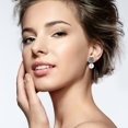 thumbnail image 4 of Elegantes pendientes de lazo de perla para mujer, delicados pendientes de lazo de diamantes de imitación con perlas de imitación, joyería de boda para novias y damas de honor, 4 of 8