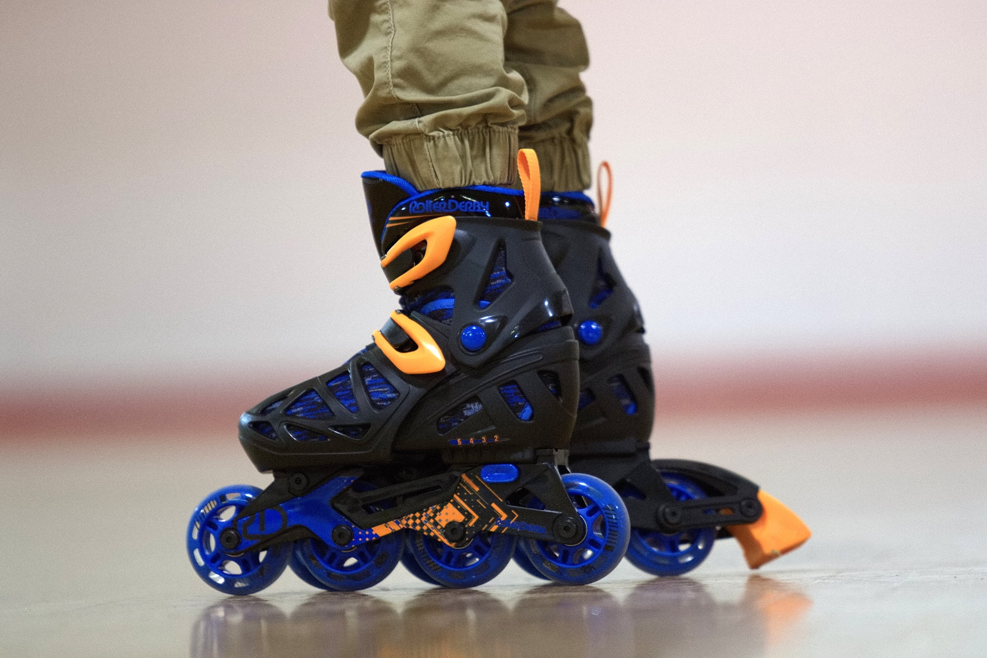 Roller Derby Tracer Boy's Adjustable Inline Skate Small (11-1)