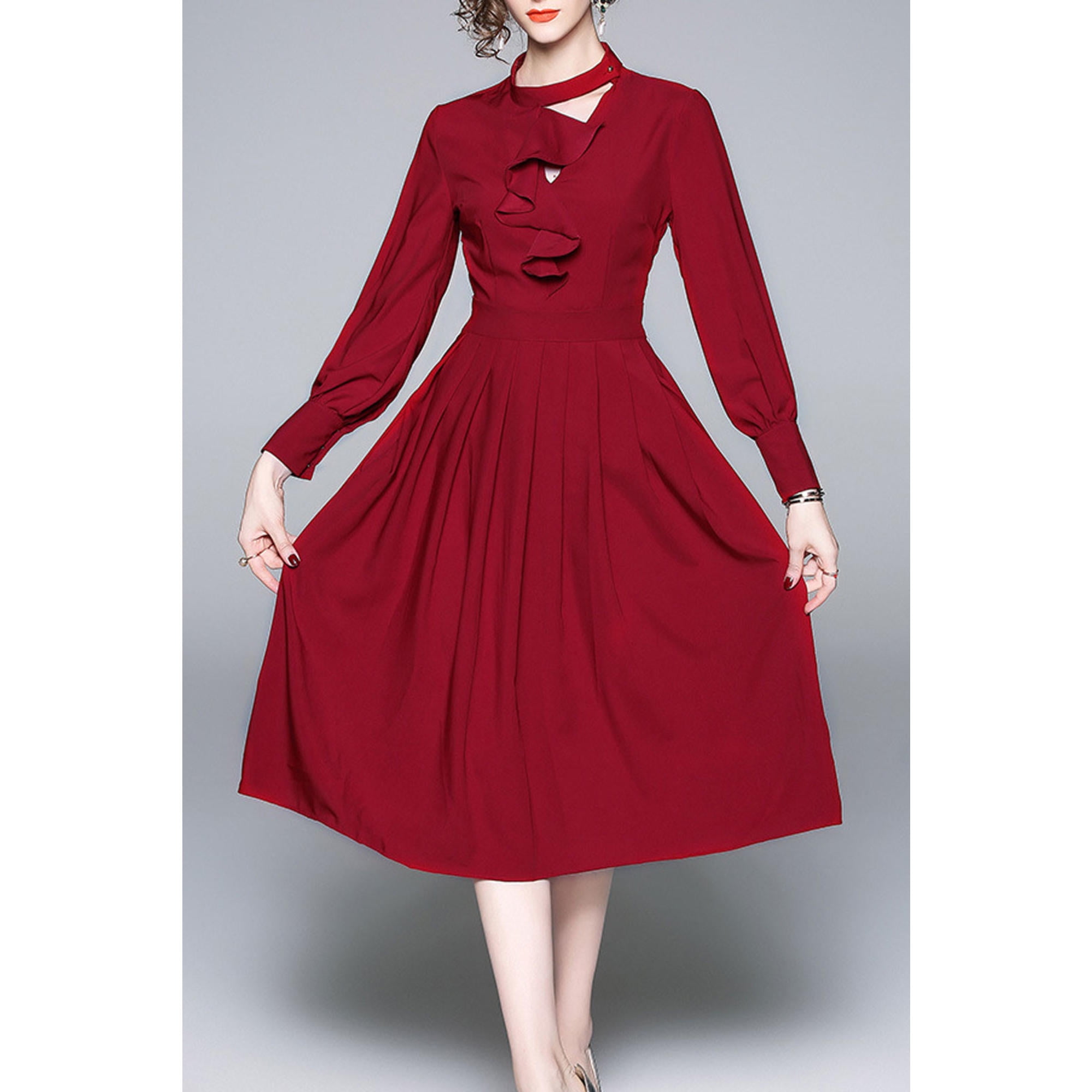 Junior Long Sleeve Solid Color Pleated Halter Dress