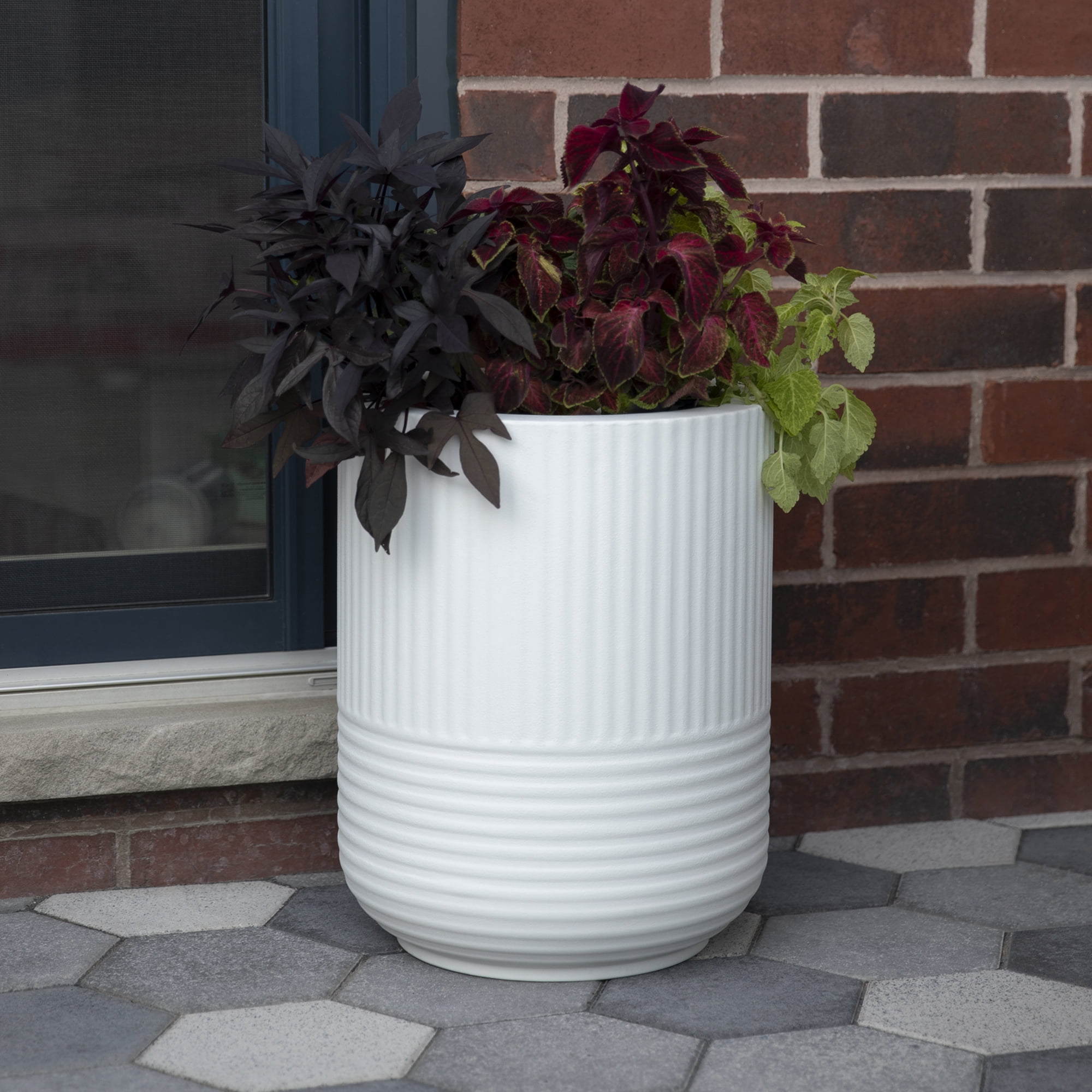 Mayne Arden 14" x 14" x 18" Round Polyethylene White Planter