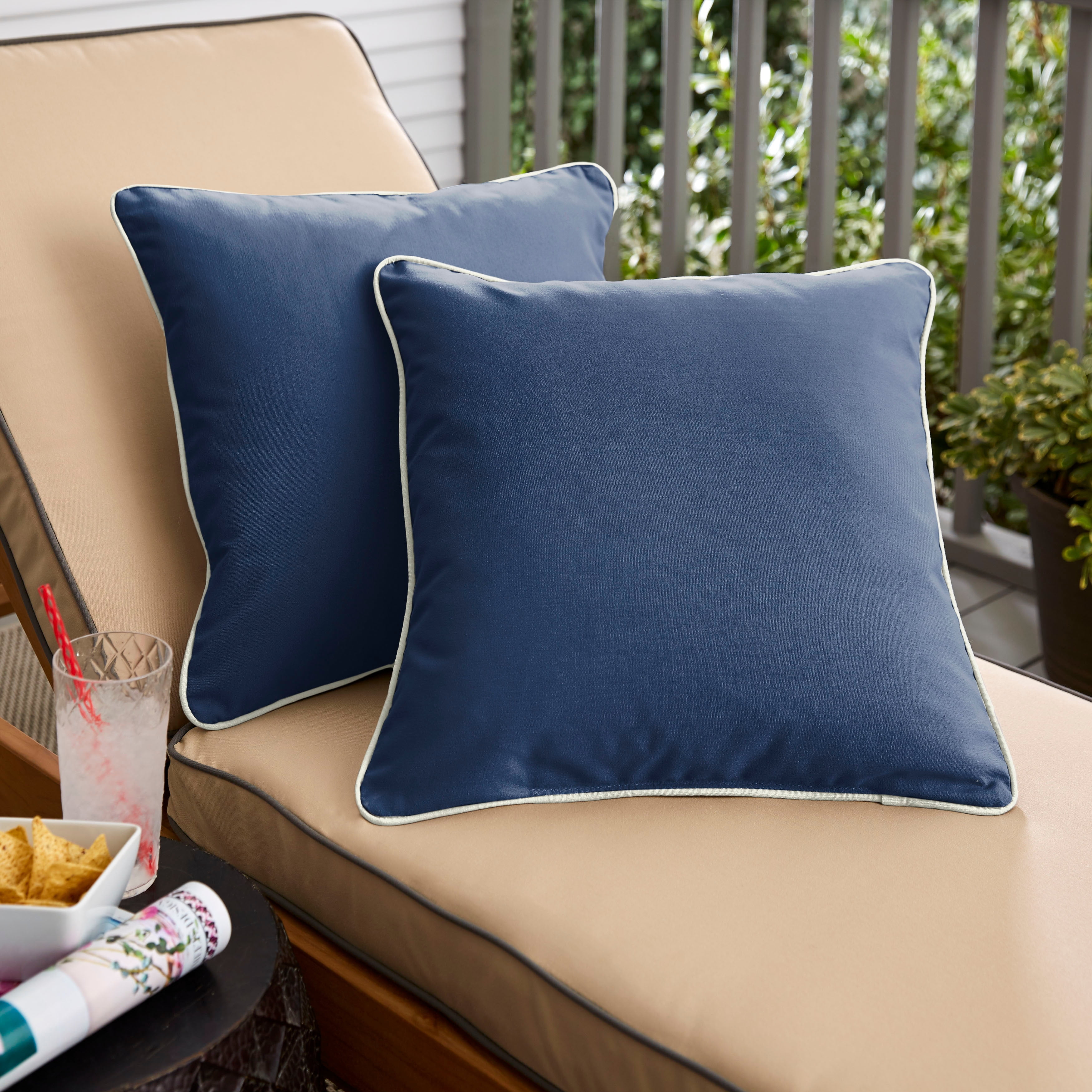 Sunbrella SPOTLIGHT indoor/outdoor Pillow 