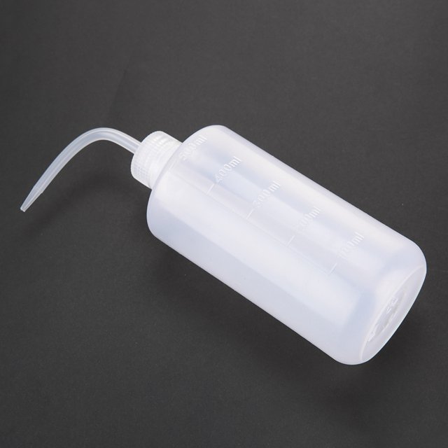 Botella de Riego de PlásTico Exprimible, Ligera y Fácil de Usar Con Marcas de Escala para Plantas Pequeñas, Capacidad de 250 ml