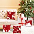 thumbnail image 1 of Jusqu'à 65 % de Réduction sur Housse de Coussin de Noël SMihono, Forme Flocon de Neige, Forme Père Noël Élan, Rouge Classique de Noël, 1 of 6