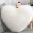 thumbnail image 3 of La almohada con forma de corazón con forma de piel es necesaria para el Día de San Valentín y el Día de la Madre. Almohada con forma de amor., 3 of 5