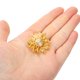 thumbnail image 5 of Broche de margarita pequeña con forma de flor de cristal, joyería, regalo de cumpleaños y San Valentín, 5 of 6