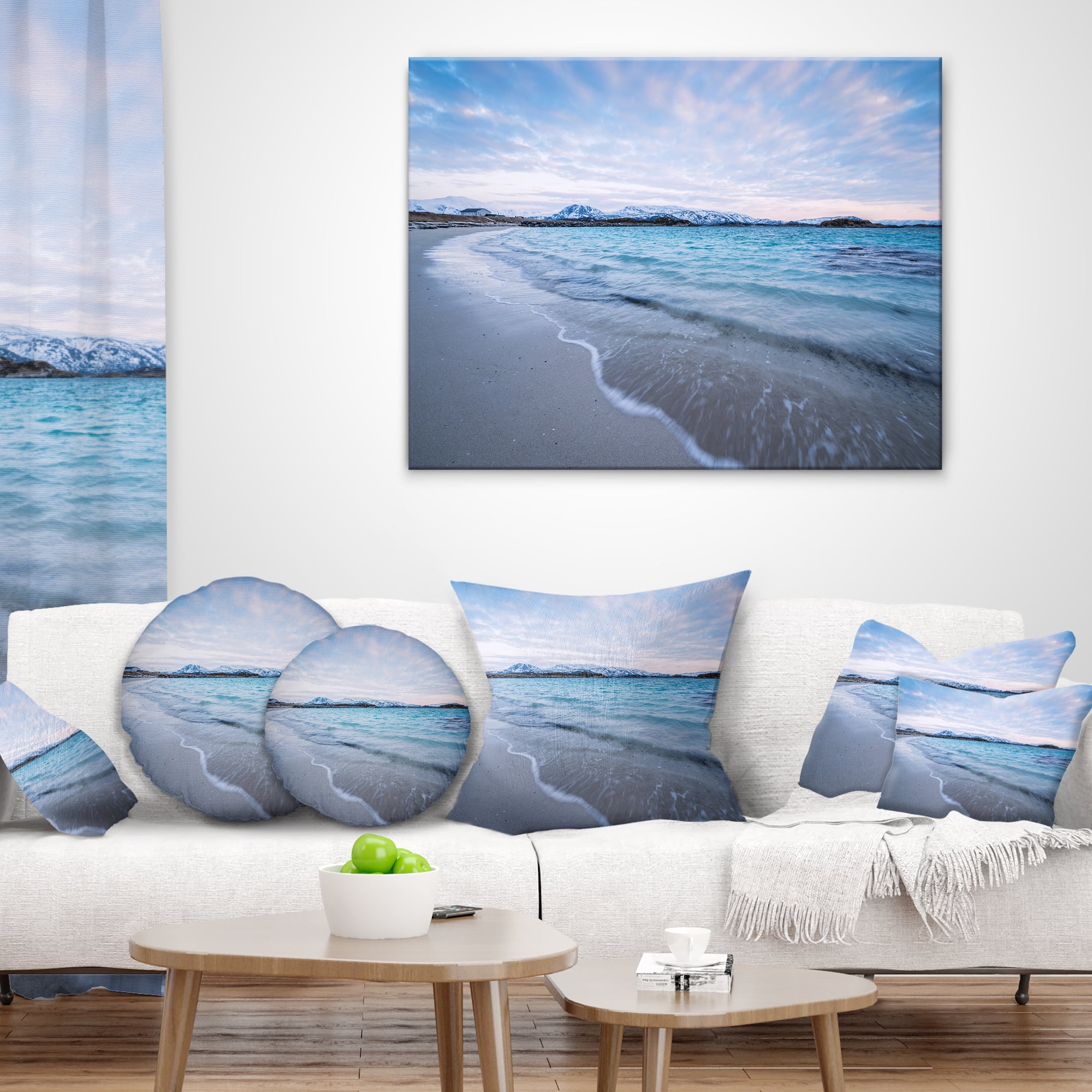 Designart Waves Splashing the Calm Seashore - Modern Seascape Throw Pillow - 16x16