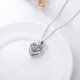 thumbnail image 2 of Collar SOULMEET con medallón de abeja en forma de corazón en plata de ley, 2 of 6