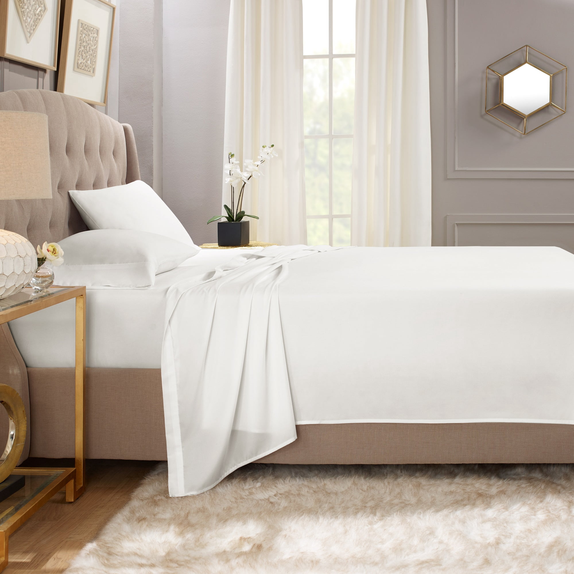 Hearth & Harbor Deep Pocket 4 Piece Solid Bed Sheet Set, 1800 Thread Count Microfiber Sheets, Queen, White