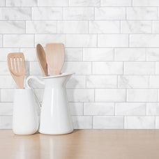 Smart Tiles Peel and Stick Backsplash, 5 Adhesive Tiles, Metro White/Grey, 11.55"x8.38"