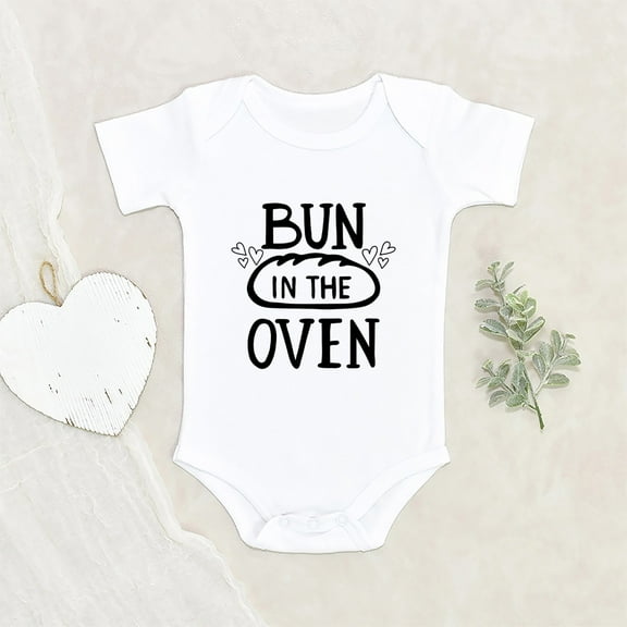 Newbabywishes - Bun In The Oven Baby Clothes for Boys and Girls - Pregnancy Reveal Baby Clothing