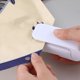 thumbnail image 4 of 3X Sellador de bolsas de plástico para almacenamiento de paquetes Mini máquina selladora Práctica pegatina y sellos blancos, 4 of 6
