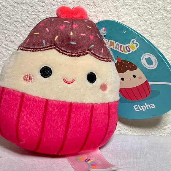 Squishmallow Elpha the Valentine Cupcake 3.5”Clip RARE