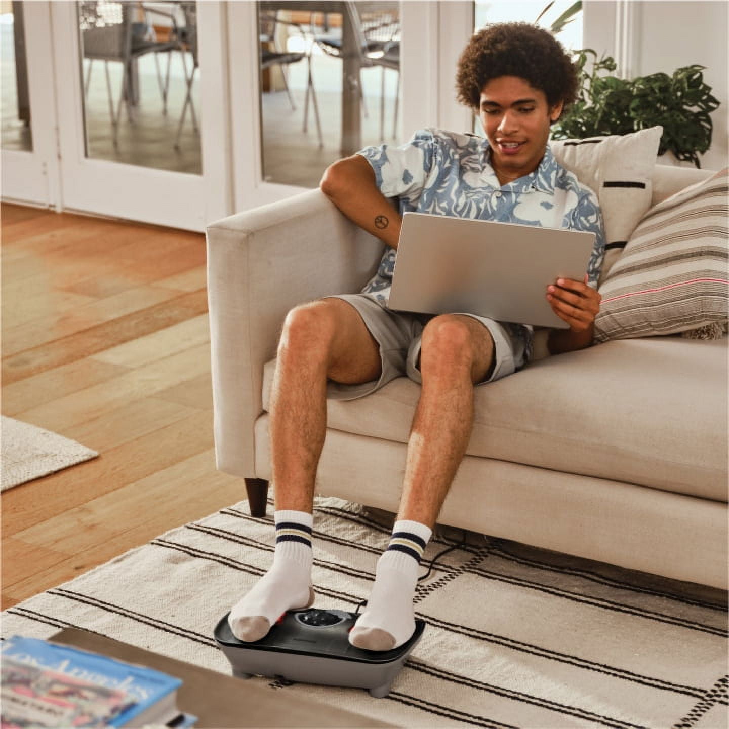 homedics vibration foot massager reviews HoMedics FMV-400H Vibration Foot Massager With Heat White main image 1