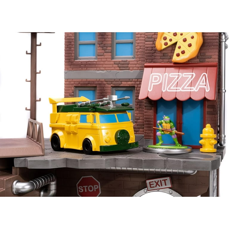 ミニカー NANO SCENE TMNT TURTLE LAIR W/4 FIGURES TMNT Turtle Lair Diorama Set with 1.65