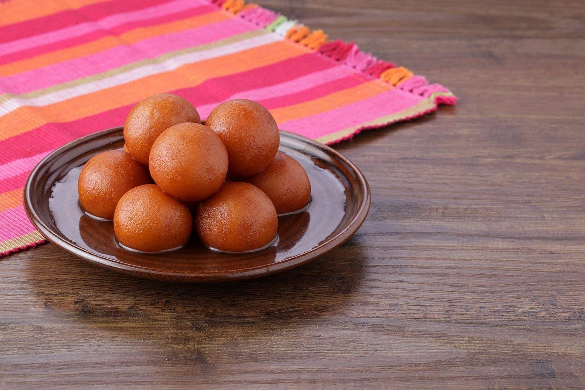 HALDIRAM'S Classic Indian Gulab Jamun - 2.2lb (35.2oz)