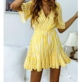 thumbnail image 3 of Robe Courte Plissée Aguichant pour Femme à Col en V Profond, Manches Courtes, Rayée, Portefeuille, Ourlet à Volants, avec Ceinture, Jaune, P, 3 of 5