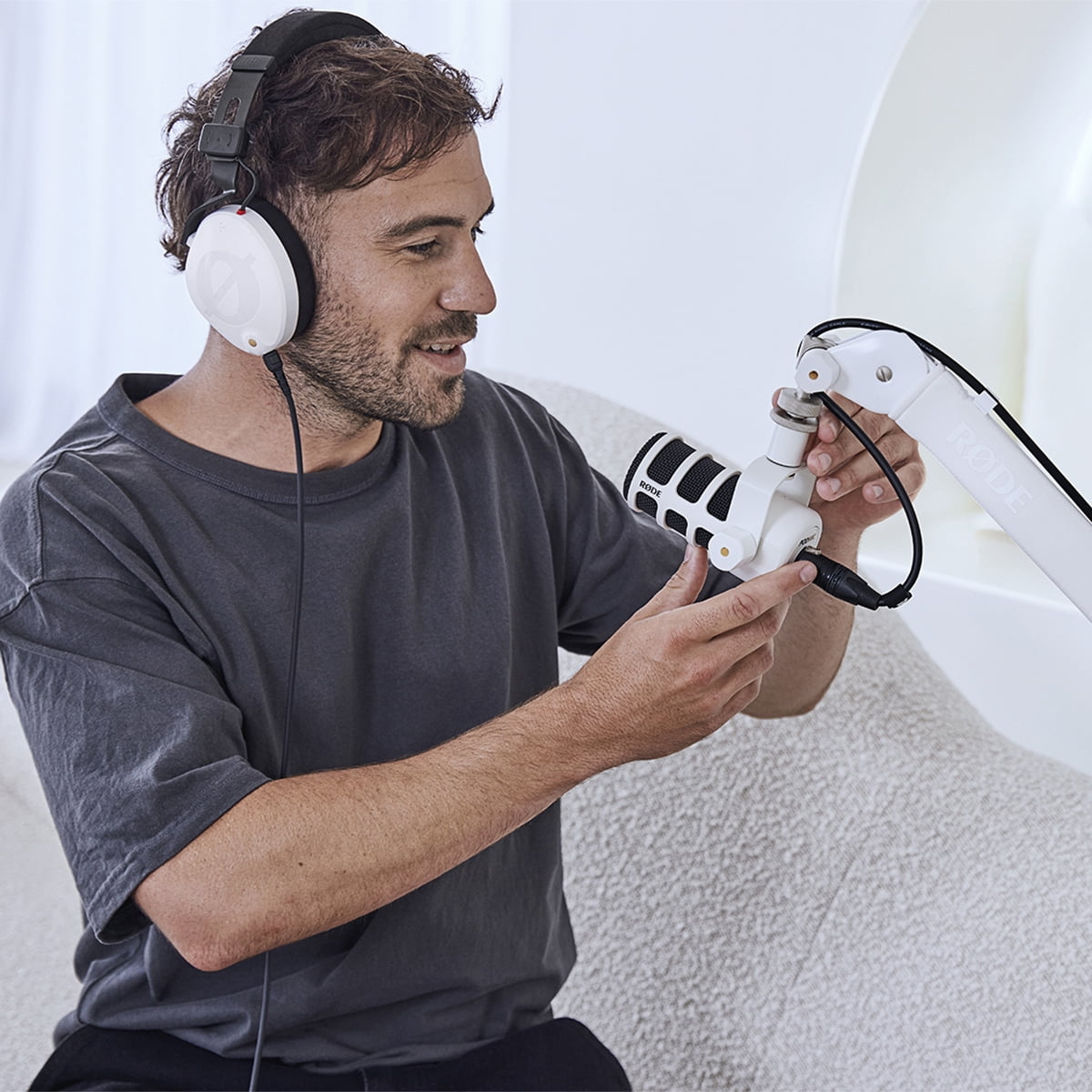Rode NTH-100 Professional Closed-Back Over-Ear Headphones, White