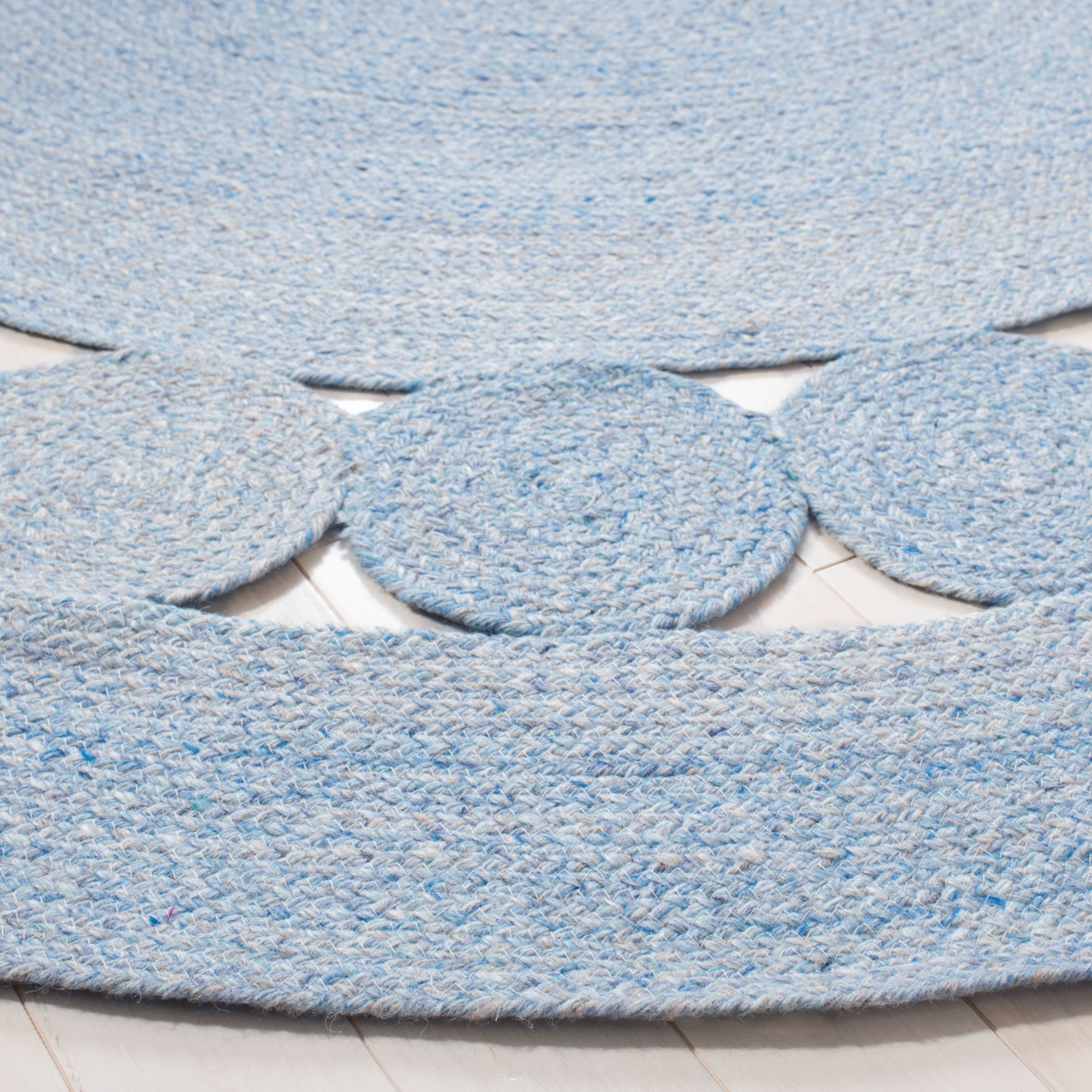 SAFAVIEH Cape Cod Salim Geometric Polyester Area Rug, Blue, 4' x 4' Round