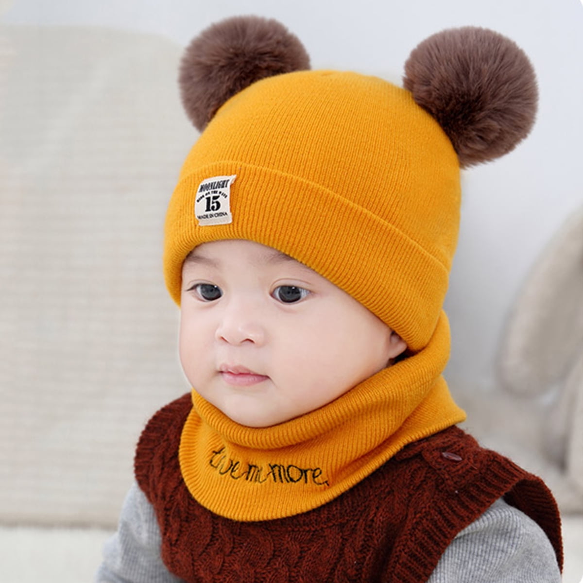 New With Tags 12-18Mths Black with Red trim Boys or Girls Winter Hat /& Mittens