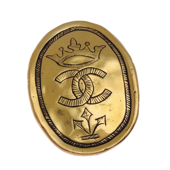 Pre-Owned Chanel Vintage Oval Brooch for Men and Women, GP