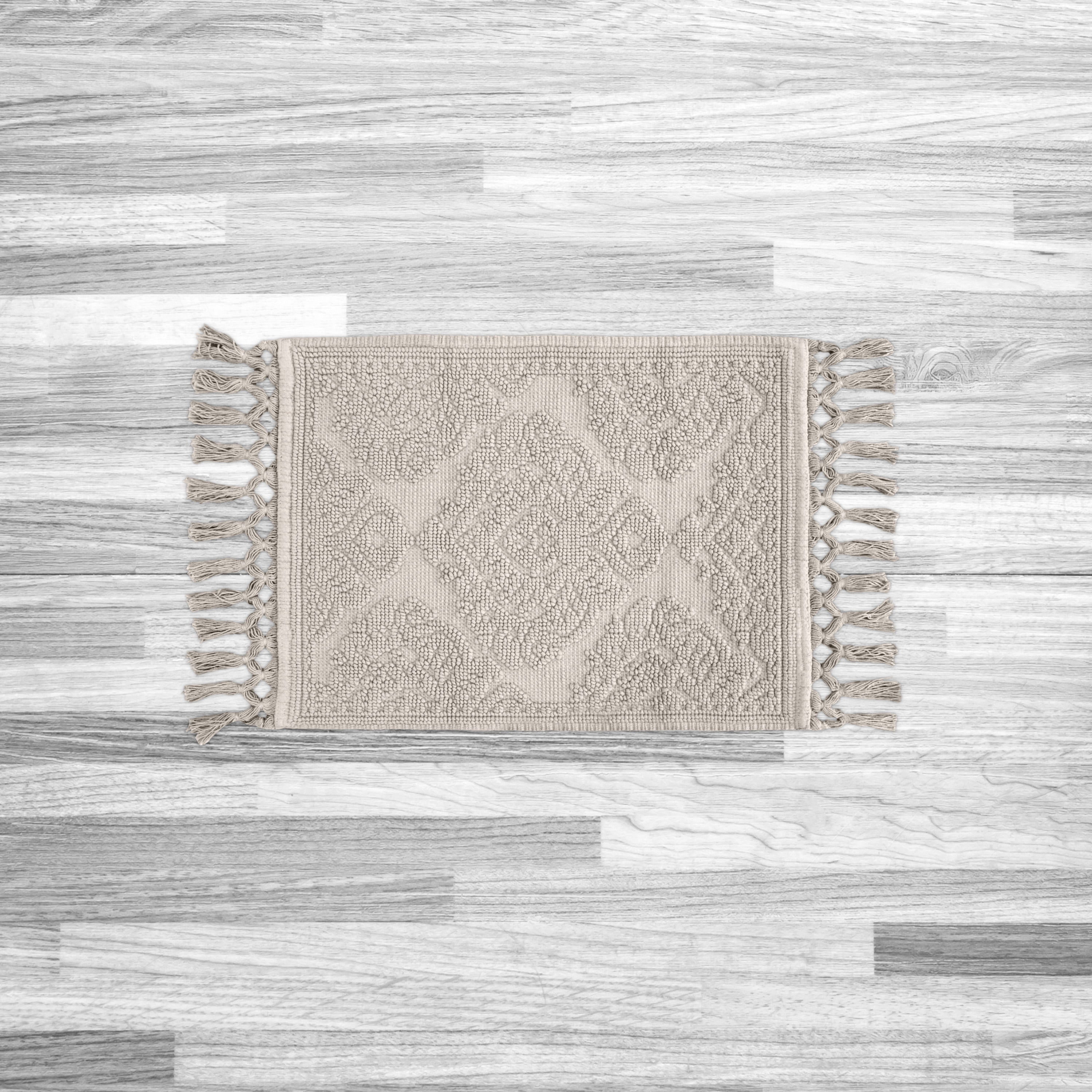 Jean Pierre Ricardo Cotton Fringe 17 x 31 in. Bath Rug, Light Grey