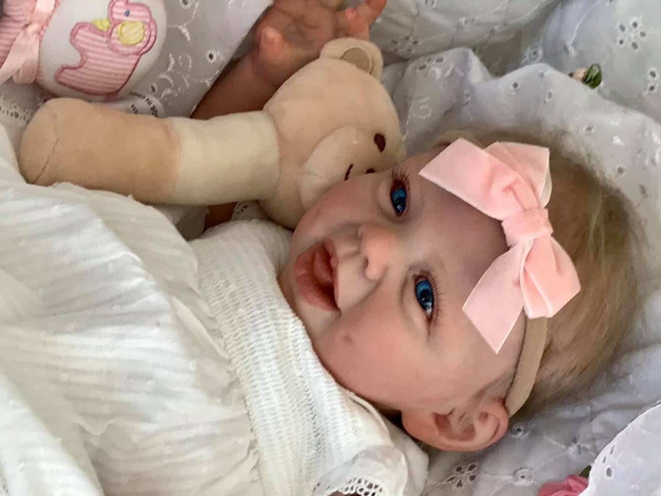 iCradle Adorable Realistic Reborn Baby Dolls Girl 22 inch Lifelike Lovely Newborn Babies Handmade Real Soft Cloth Body Blue Eyes