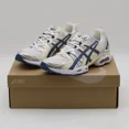 thumbnail image 1 of 1202A278-108 Asics Gel-Nimbus 9 Indigo Clair Blanc (Femmes), 1 of 6