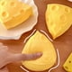 thumbnail image 5 of Juguete De Estrés Por Queso, Juguete Realista De Queso, Juguete Suave Para La Pantalla De Vajilla, 5 of 8